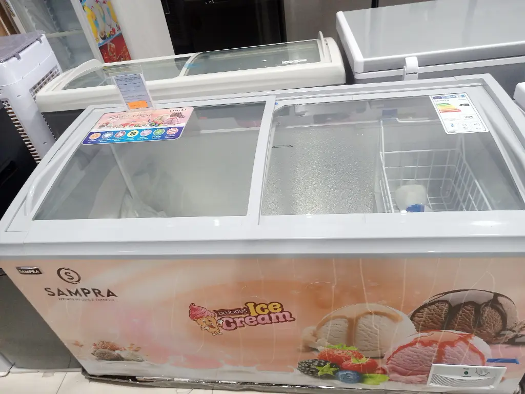 Congélateur vitrine SAMPRA avec porte vitrée