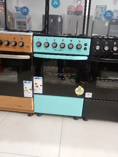 SAMPRA Gazinière Cuisinière à gaz 4 feux 50x50 avec four Couleur Noir